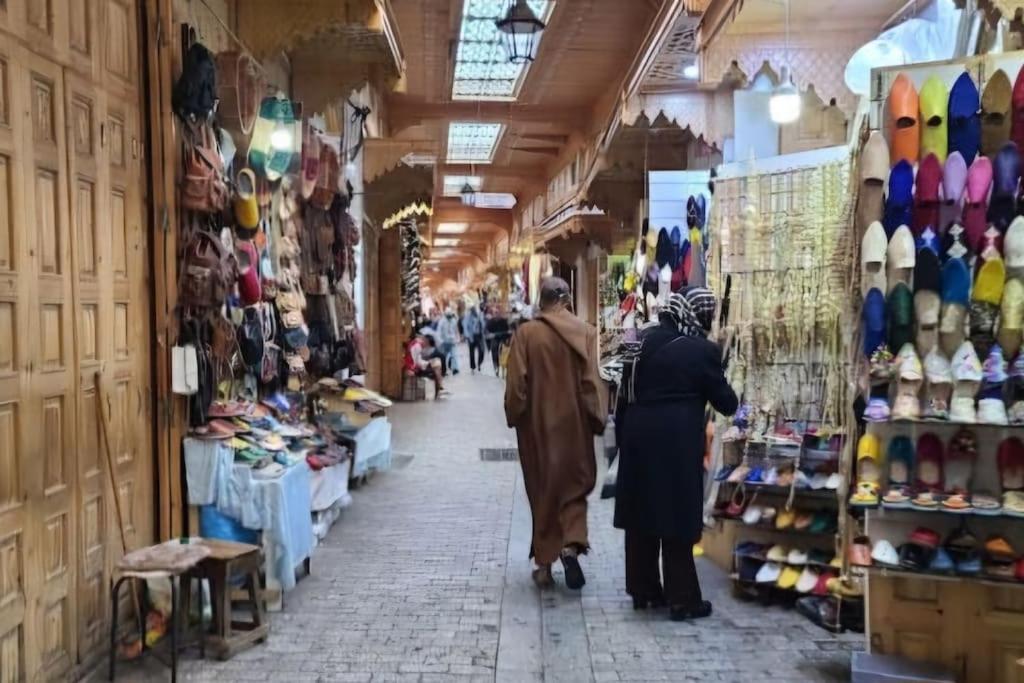 شقه فاخرة بإطلاله مميزة بالرباط
